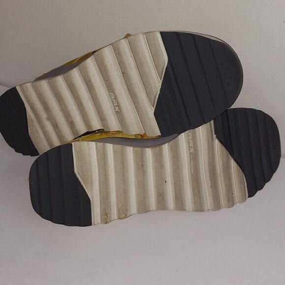 RAX Outdoor Yellow Geometric Print Sneakers Sz 5.5 main image 4